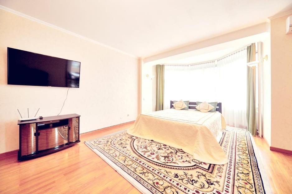 Роскошная 3К Квартира 170М2 На Оболонской Набережной Kiev Exterior foto